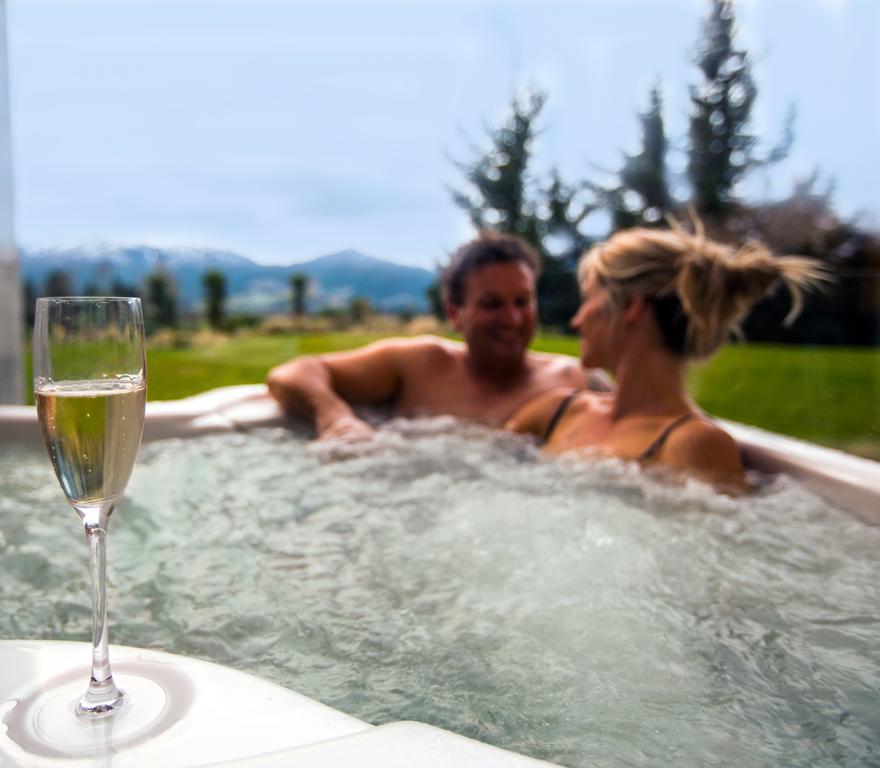 Resort Braemar And 5*