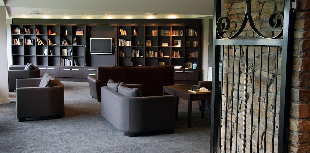 Resort Braemar And 5*